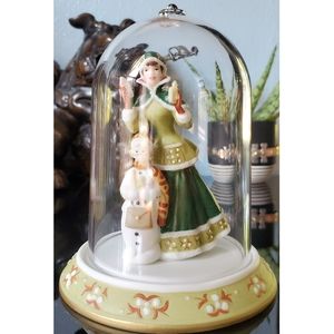 Mini Mrs. P.F.E. Albee President Club Award 2003 Christmas winter victorian